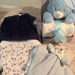 Blue Baby Gift Set with Plush Blanket
